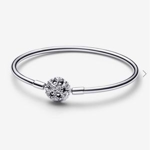 Pandora Moments Sparkling Snowflake Clasp Bangle Size 8cm